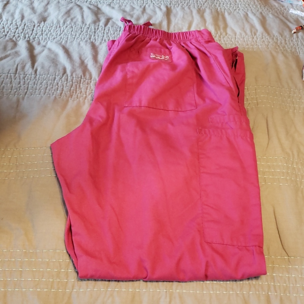 XL scrubs